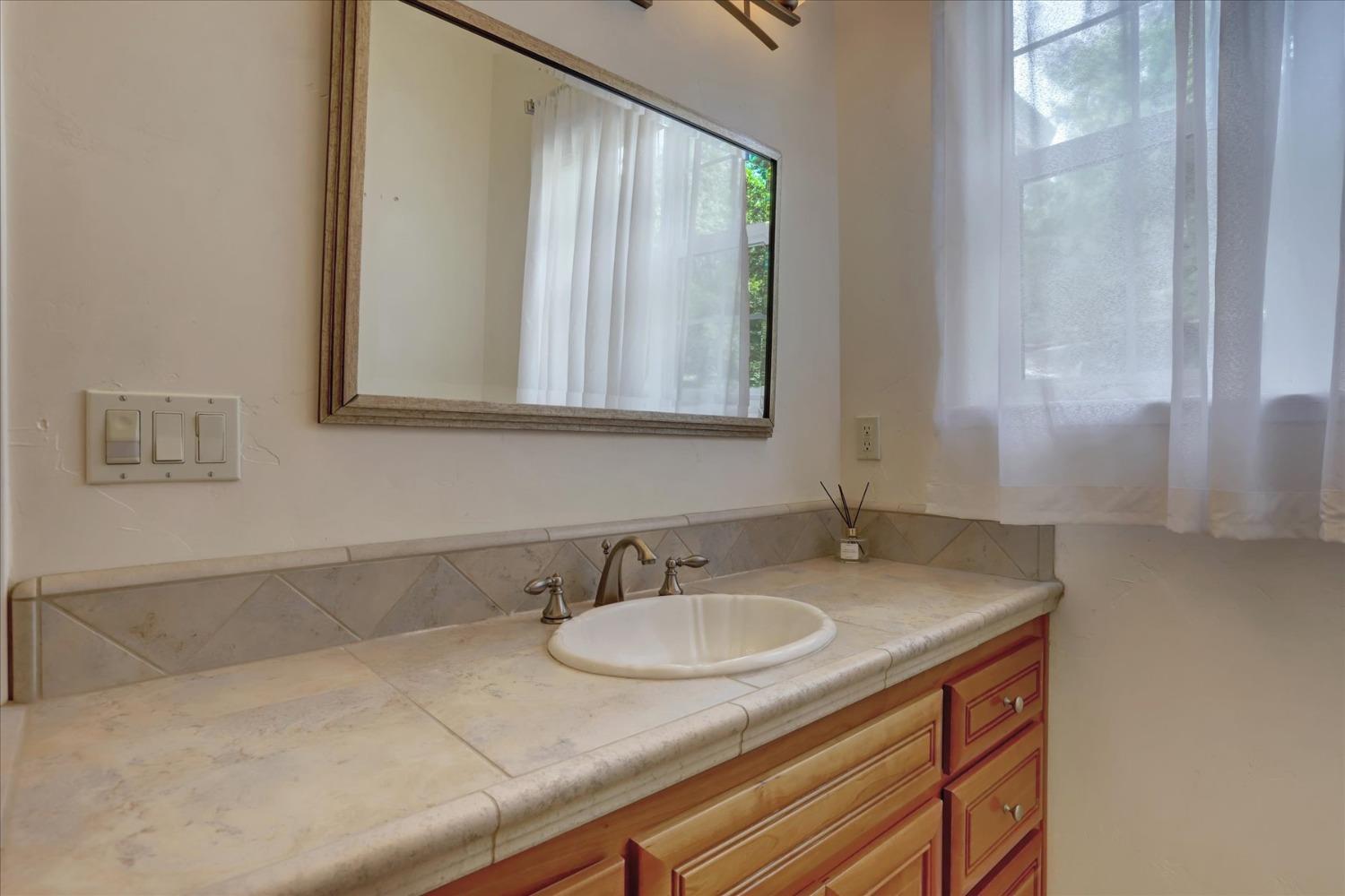 Detail Gallery Image 29 of 74 For 17582 Chaparral Dr, Penn Valley,  CA 95946 - 5 Beds | 4 Baths