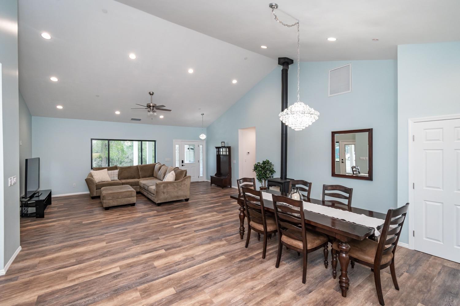 Detail Gallery Image 36 of 93 For 3000 Springhill Rd, Somerset,  CA 95684 - 3 Beds | 2/1 Baths