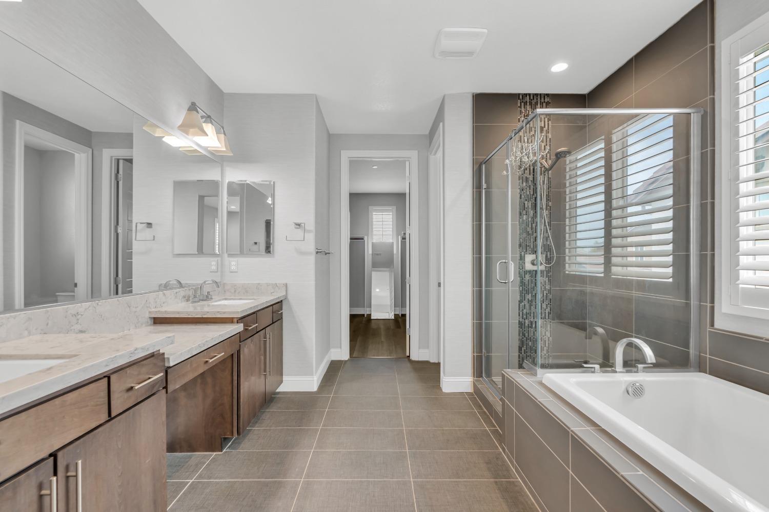 Detail Gallery Image 48 of 70 For 1725 Marina Dr, Lathrop,  CA 95330 - 5 Beds | 3/1 Baths