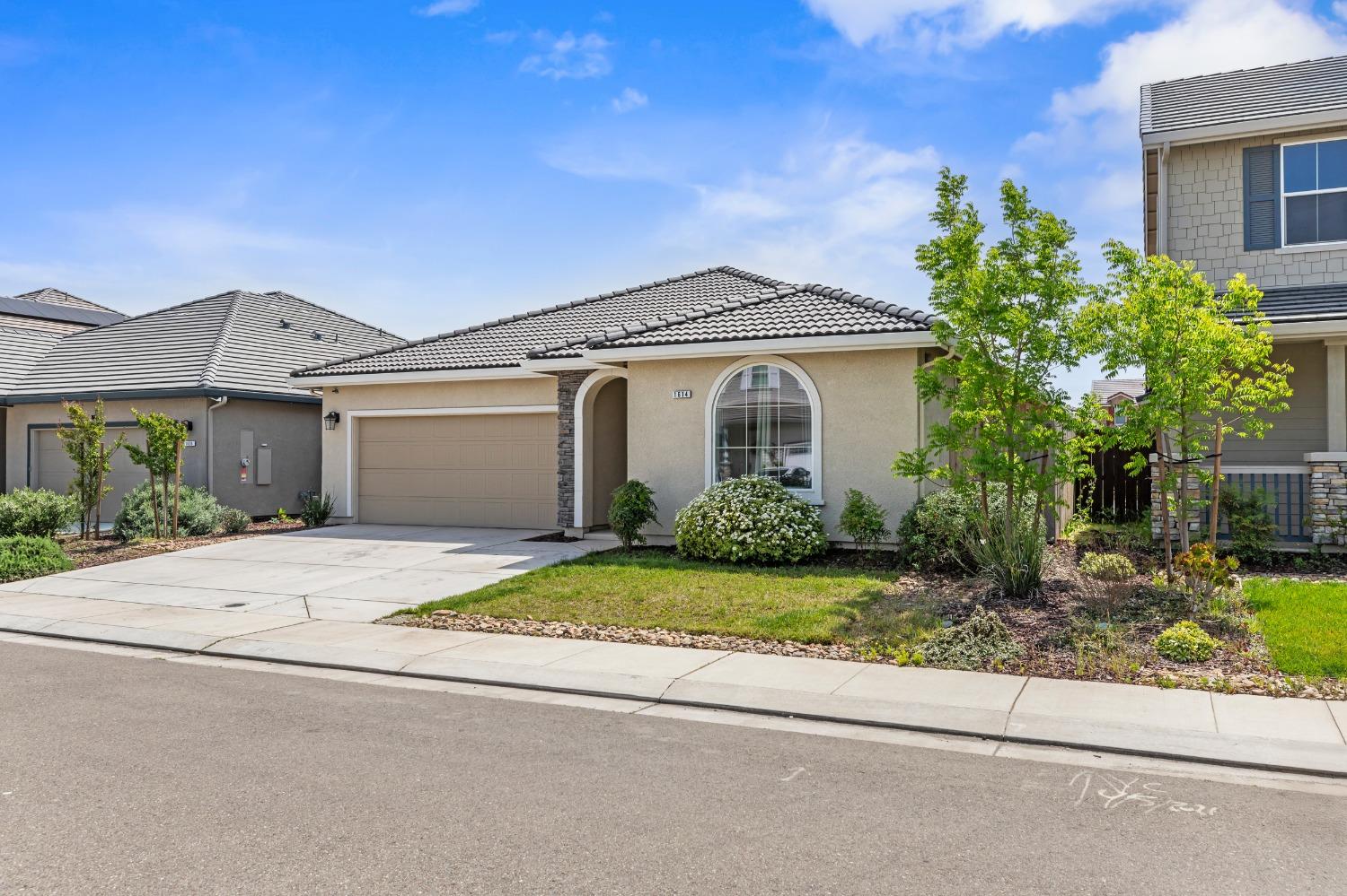 Detail Gallery Image 5 of 36 For 1614 Veteran St, Manteca,  CA 95337 - 4 Beds | 3 Baths