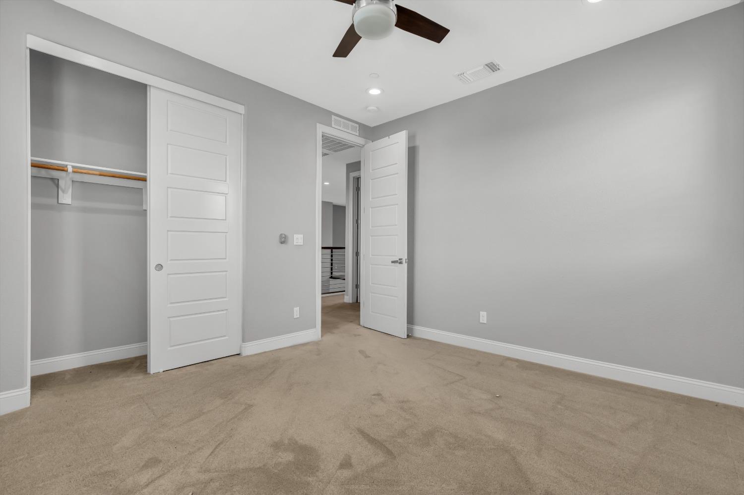 Detail Gallery Image 34 of 70 For 1725 Marina Dr, Lathrop,  CA 95330 - 5 Beds | 3/1 Baths