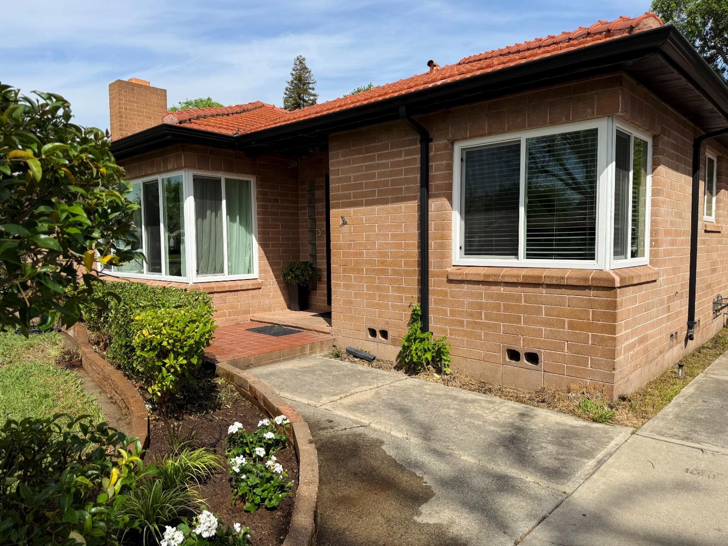 Detail Gallery Image 3 of 76 For 1629 Cortez Ave, Stockton,  CA 95209 - 3 Beds | 1 Baths