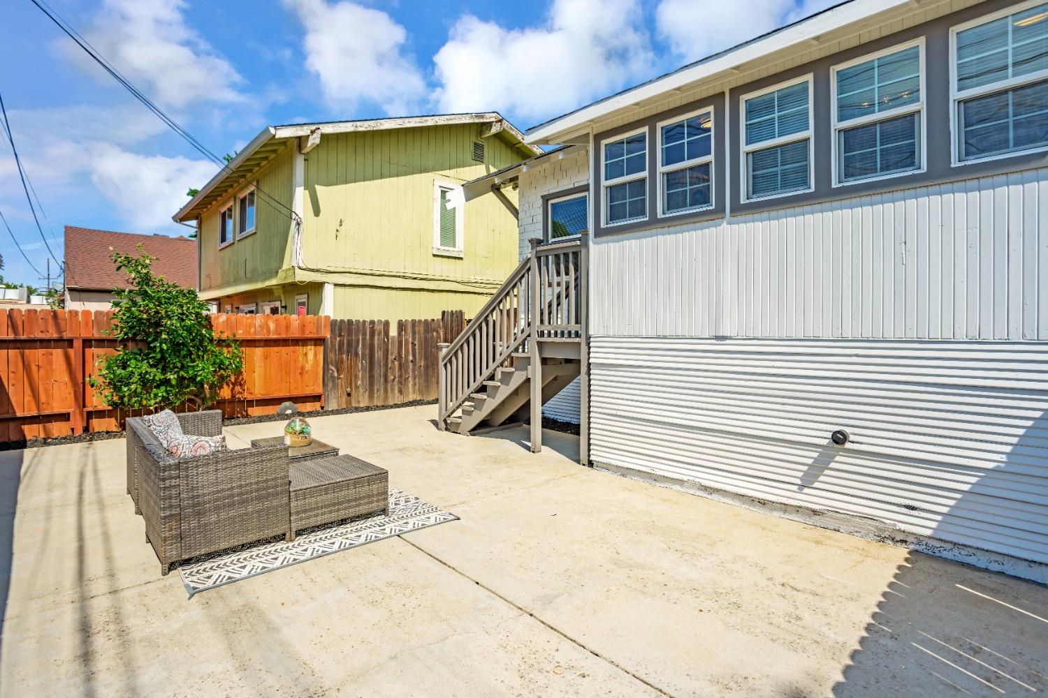 29th, Sacramento, California image 33