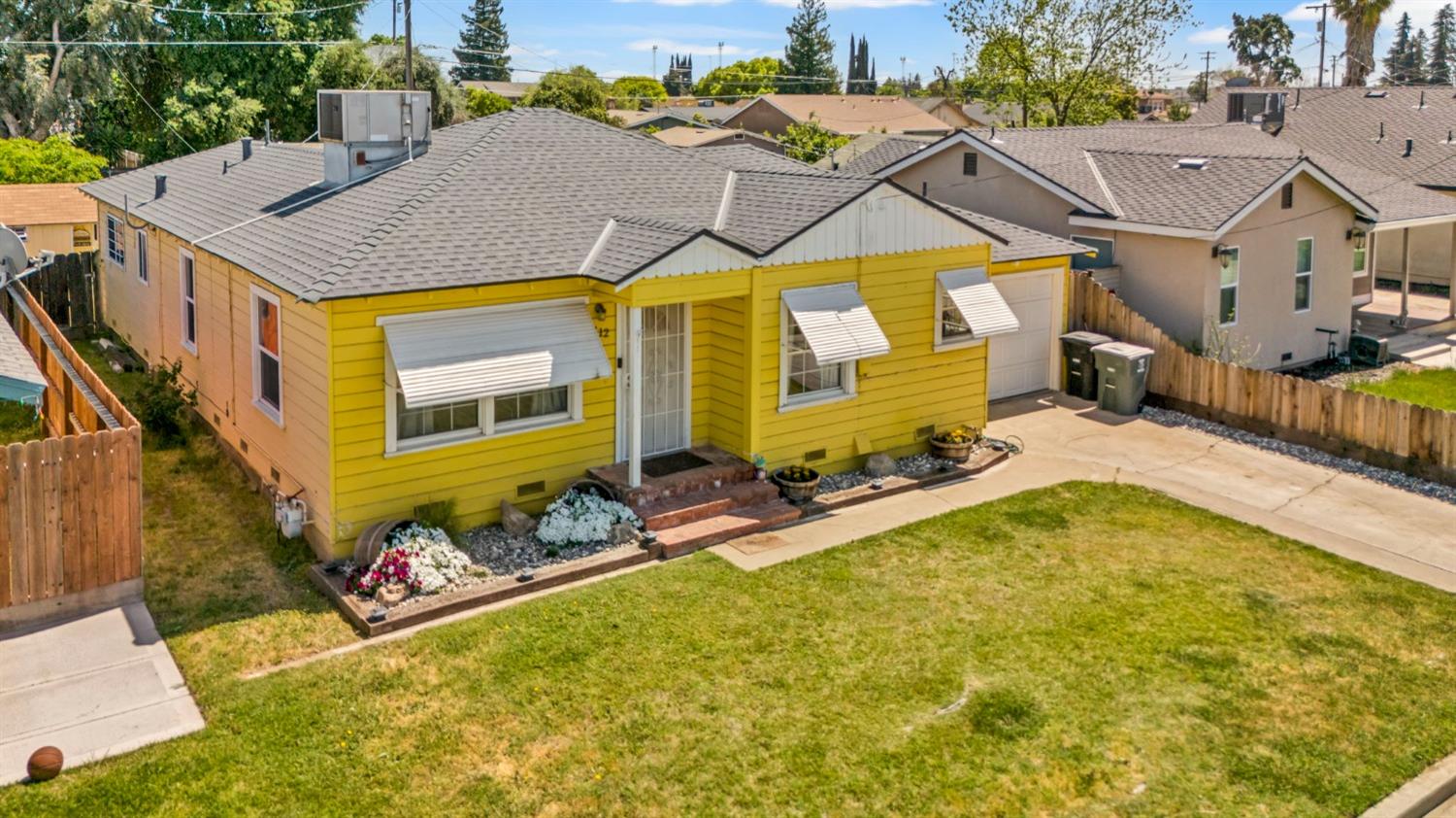 Detail Gallery Image 5 of 48 For 2112 6th St, Hughson,  CA 95326 - 3 Beds | 2 Baths