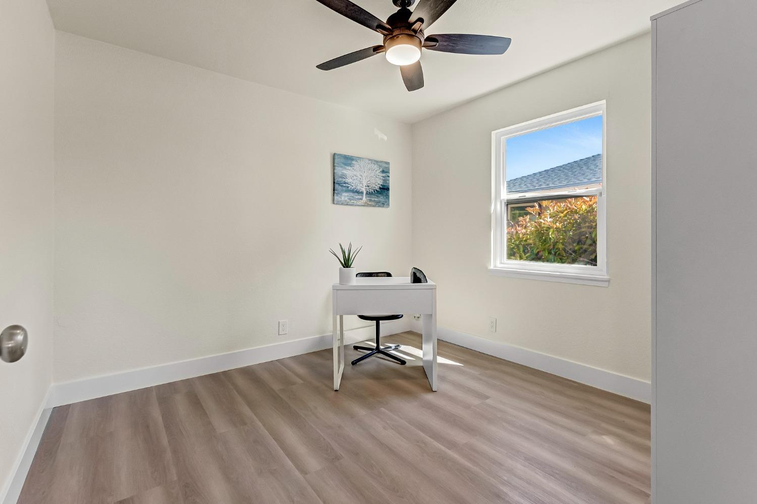 Detail Gallery Image 21 of 35 For 5211 Whittier Dr, Sacramento,  CA 95820 - 3 Beds | 2 Baths