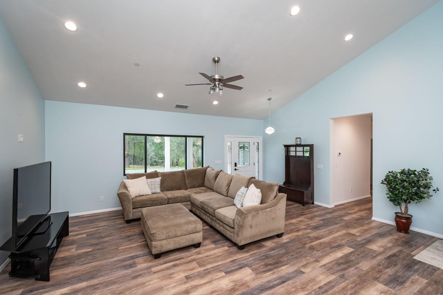 Detail Gallery Image 46 of 93 For 3000 Springhill Rd, Somerset,  CA 95684 - 3 Beds | 2/1 Baths