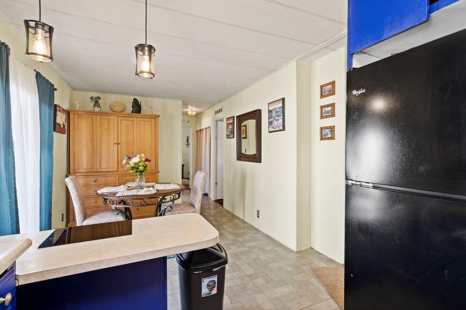 Detail Gallery Image 10 of 25 For 8181 Folsom Blvd 8, Sacramento,  CA 95826 - 2 Beds | 2 Baths