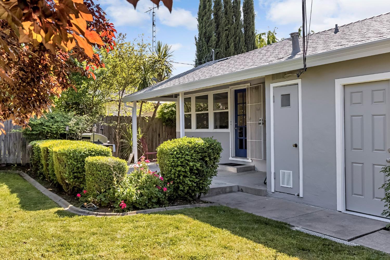 Detail Gallery Image 27 of 35 For 5211 Whittier Dr, Sacramento,  CA 95820 - 3 Beds | 2 Baths