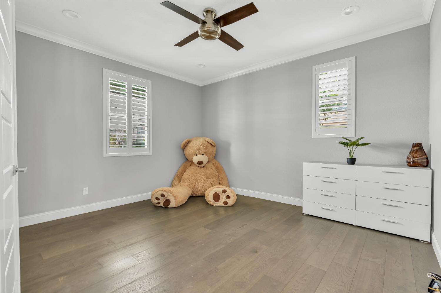Detail Gallery Image 25 of 70 For 1725 Marina Dr, Lathrop,  CA 95330 - 5 Beds | 3/1 Baths