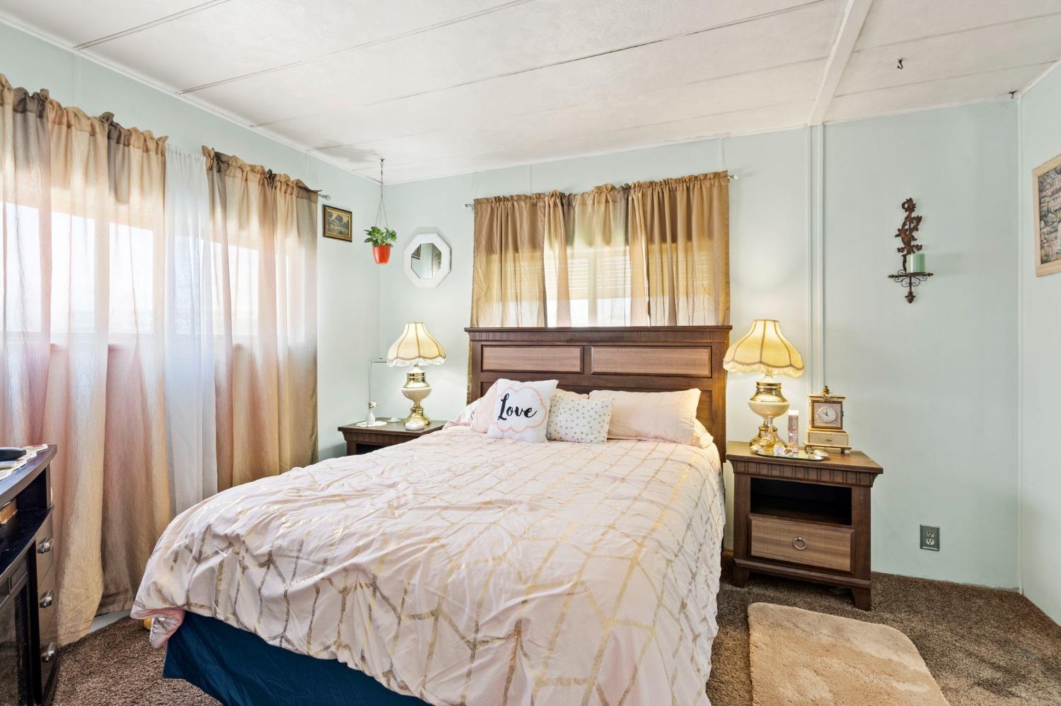 Detail Gallery Image 12 of 25 For 8181 Folsom Blvd 8, Sacramento,  CA 95826 - 2 Beds | 2 Baths