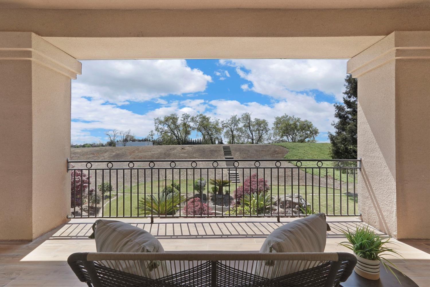 Detail Gallery Image 38 of 95 For 5474 Saint Andrews Dr, Stockton,  CA 95219 - 4 Beds | 3/1 Baths