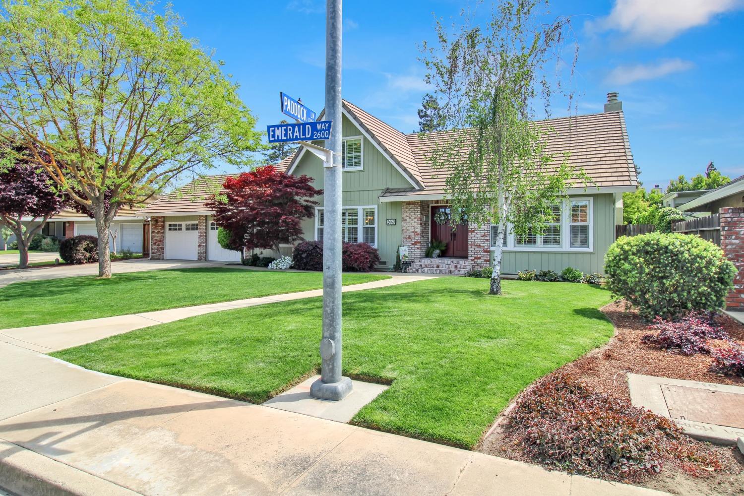 Detail Gallery Image 2 of 73 For 2660 Emerald Way, Turlock,  CA 95382 - 4 Beds | 3 Baths