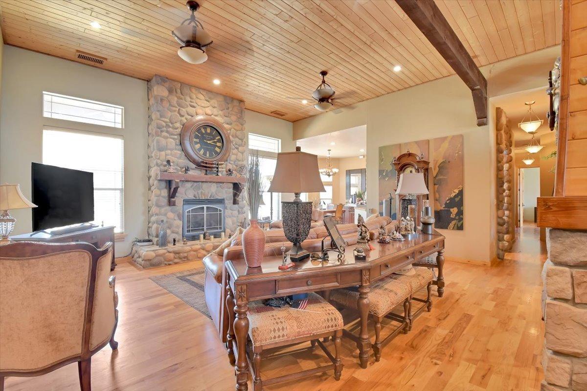 Detail Gallery Image 11 of 94 For 5421 Walnut Dr, Williams,  CA 95987 - 4 Beds | 3/1 Baths