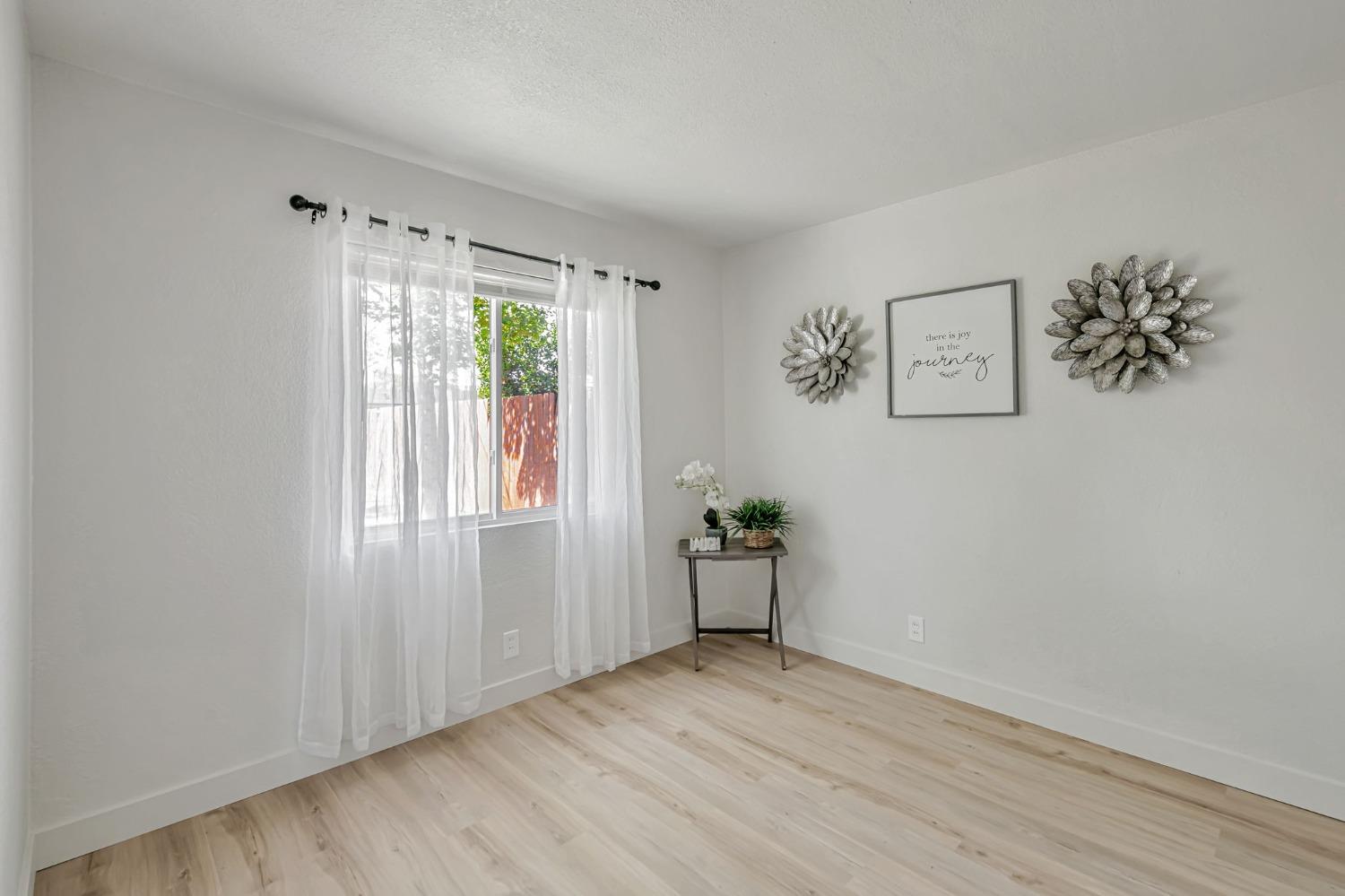 Detail Gallery Image 20 of 27 For 2253 Edison Ave, Sacramento,  CA 95821 - 3 Beds | 1 Baths