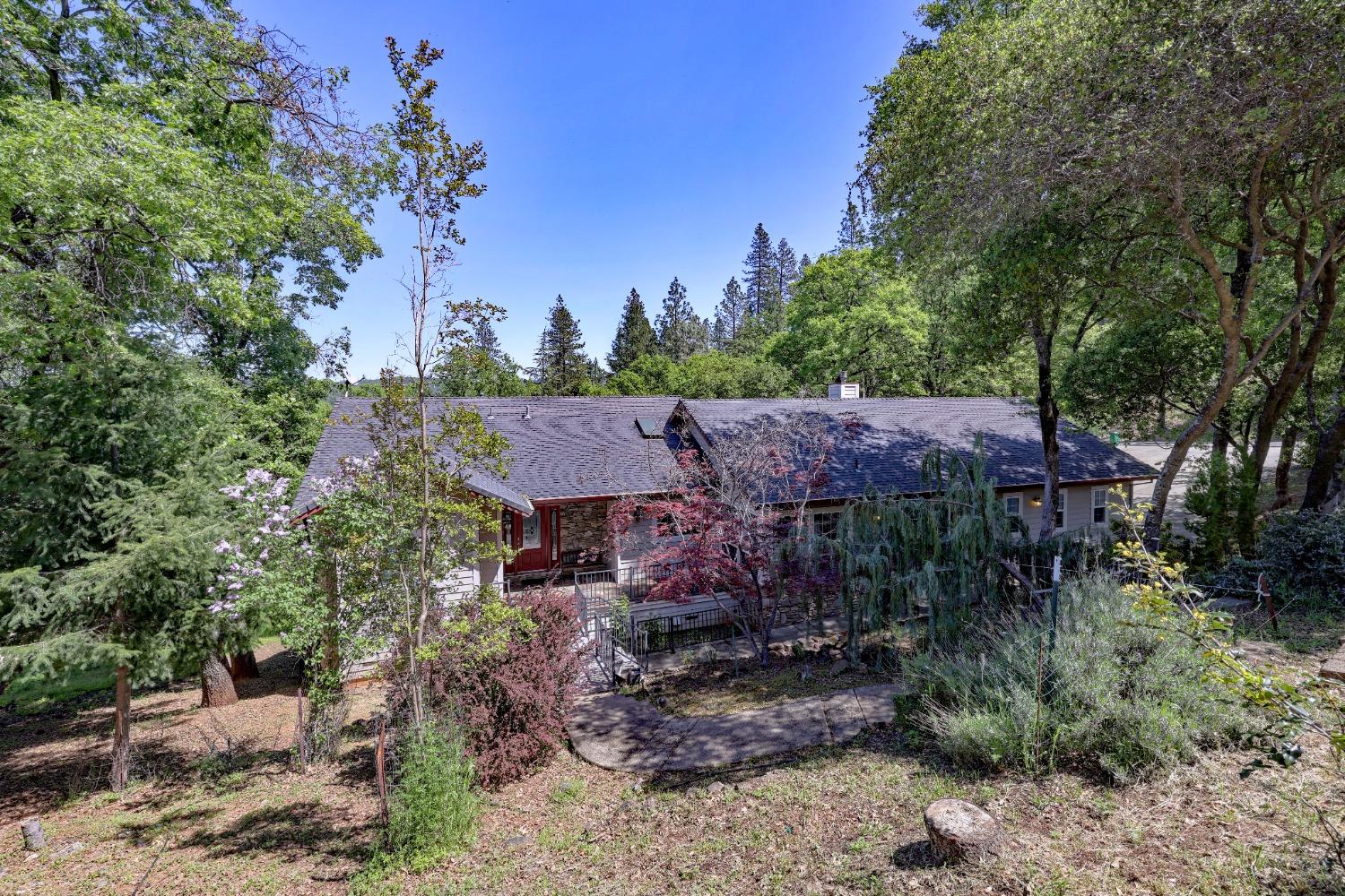 Detail Gallery Image 13 of 82 For 18572 Hummingbird Dr, Penn Valley,  CA 95946 - 3 Beds | 2/1 Baths