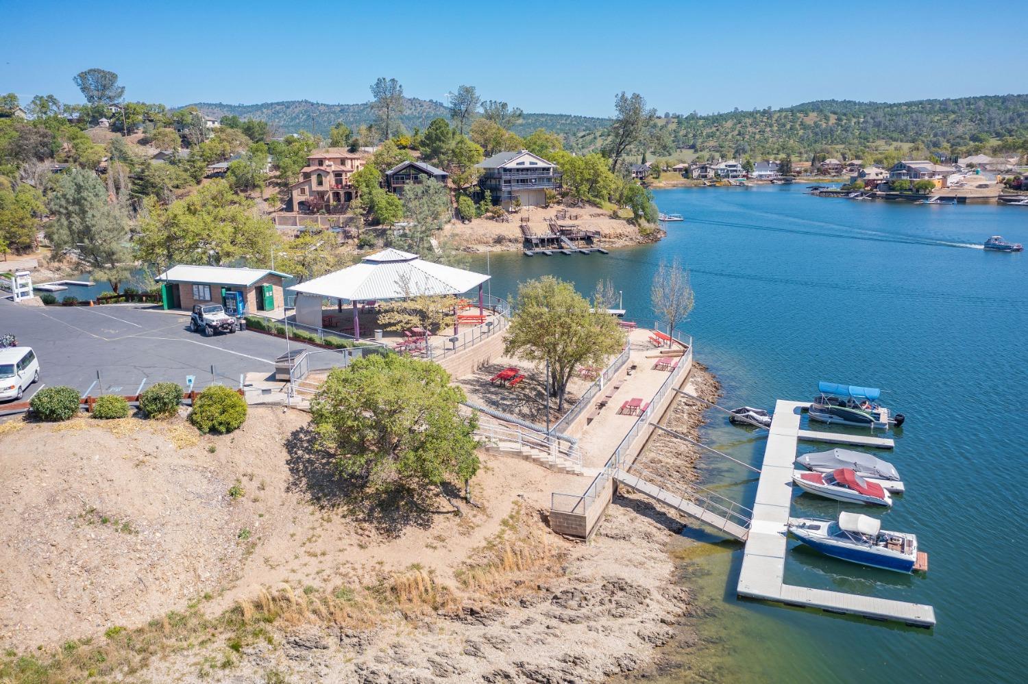 Detail Gallery Image 8 of 19 For 4740 Lakeshore Dr, Calaveras,  CA 95228 - – Beds | – Baths