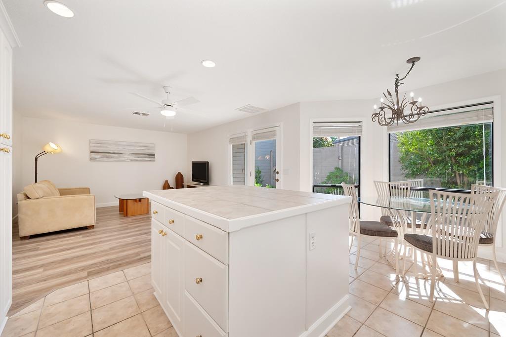 Photo #12: 225048218 Listing: Photo #12