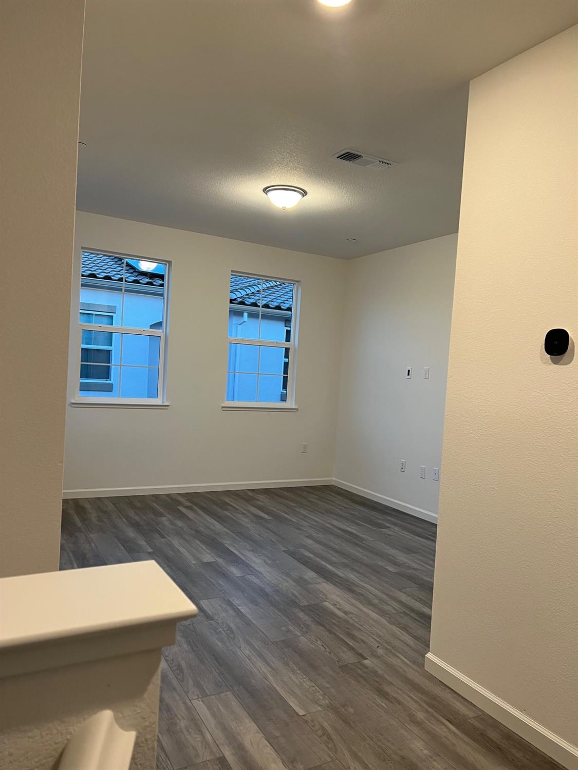 Detail Gallery Image 36 of 51 For 4375 Garonne Walk, Sacramento,  CA 95834 - 4 Beds | 3/1 Baths