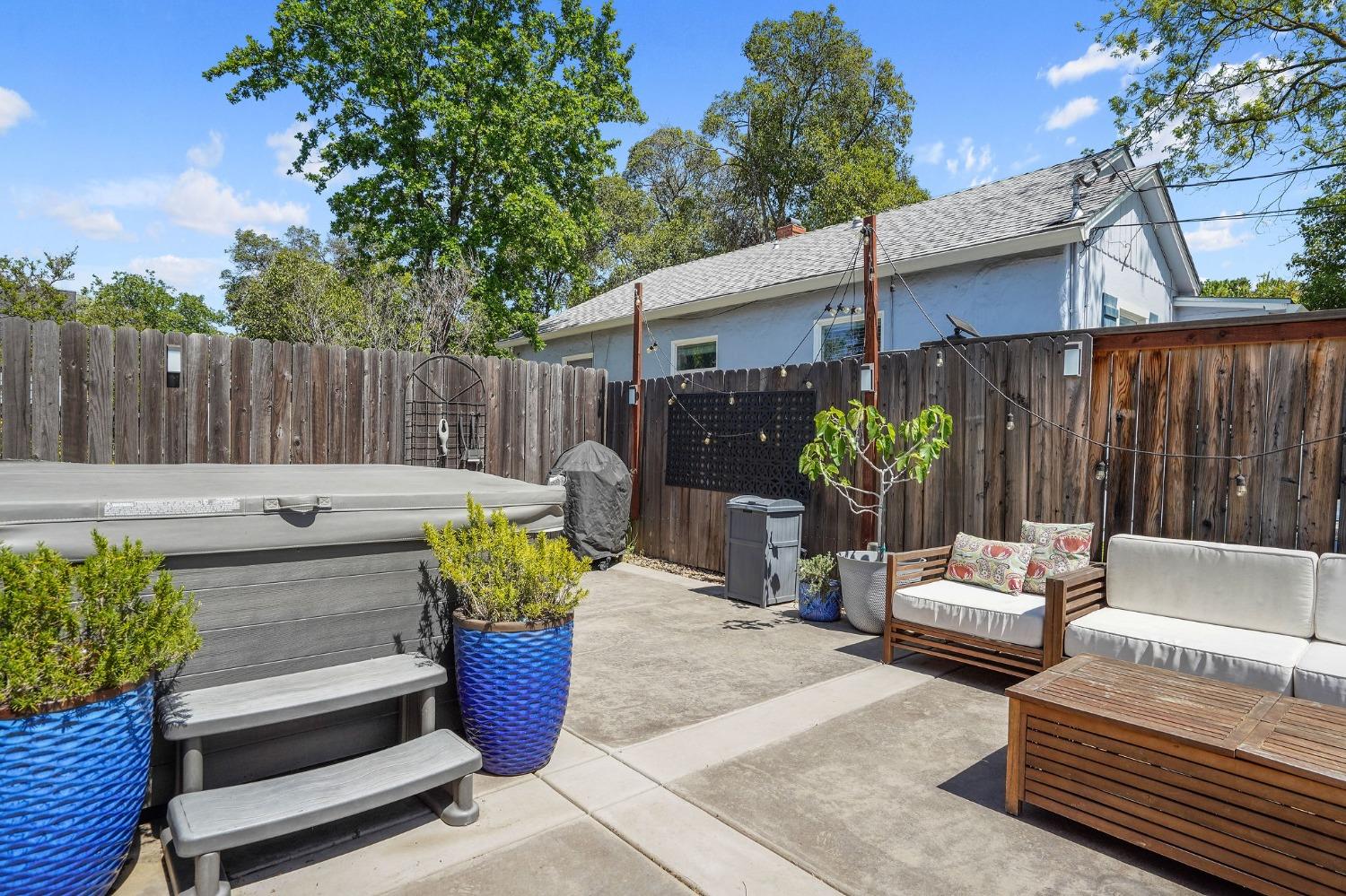 Detail Gallery Image 29 of 34 For 2741 Santa Clara Way, Sacramento,  CA 95817 - 4 Beds | 2/1 Baths