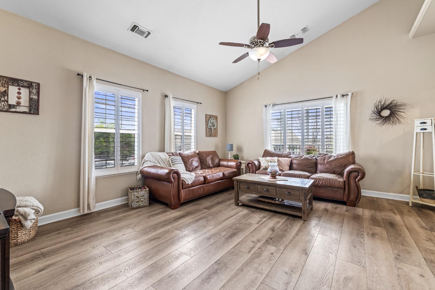 Sweetbriar Court, Auburn, California image 9