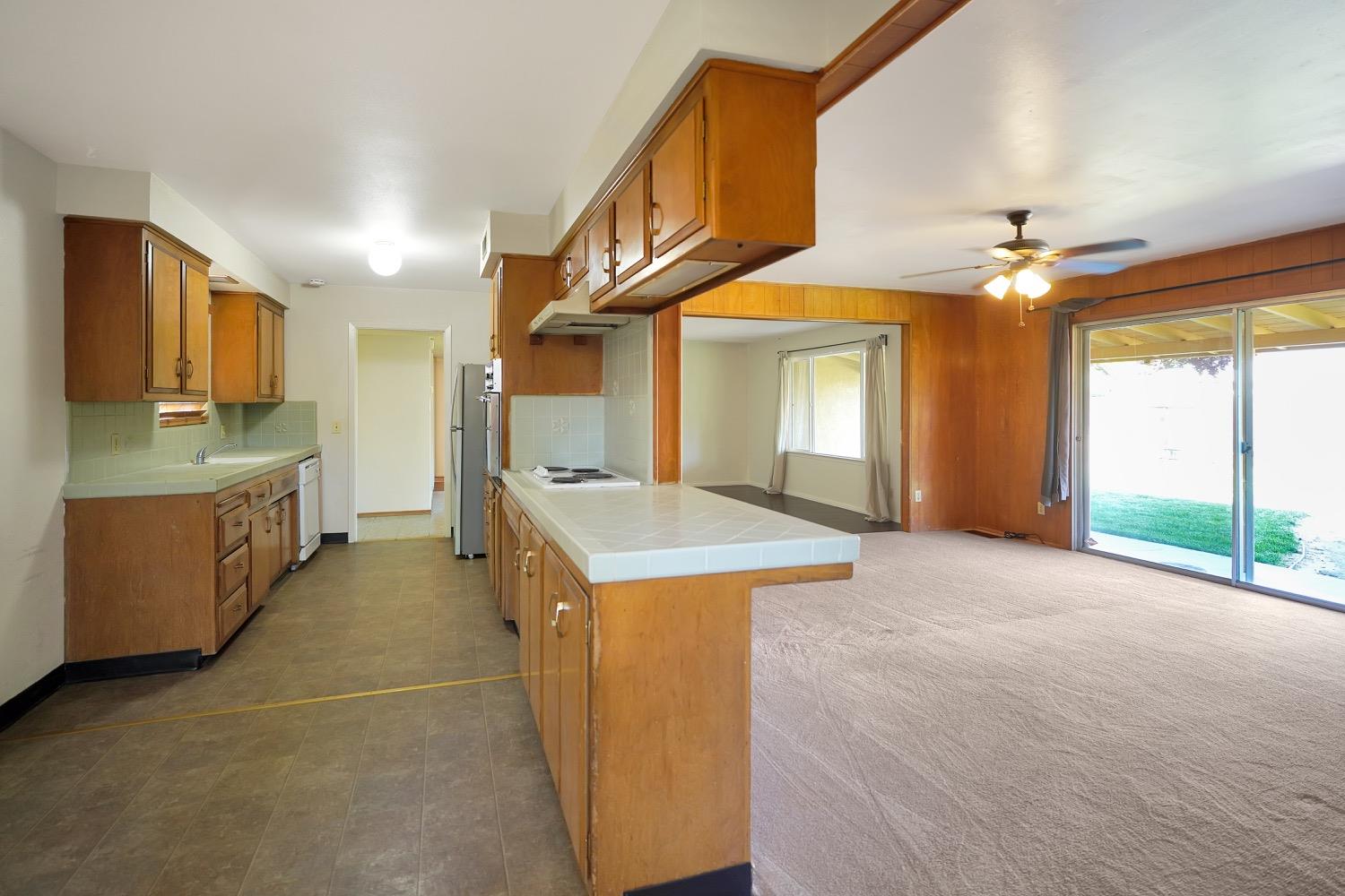 Stanwood Way, Sacramento, California image 23