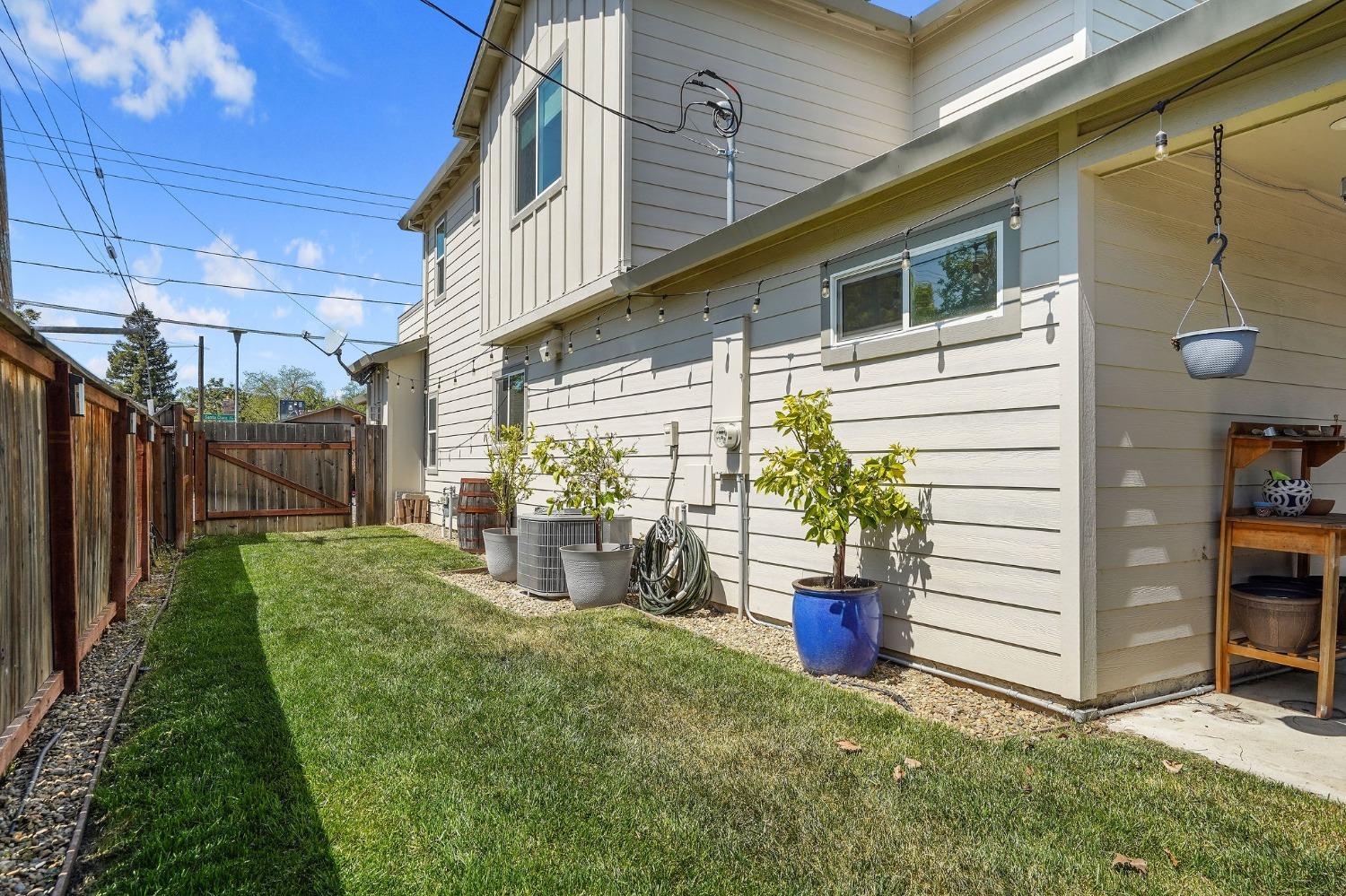 Detail Gallery Image 31 of 34 For 2741 Santa Clara Way, Sacramento,  CA 95817 - 4 Beds | 2/1 Baths