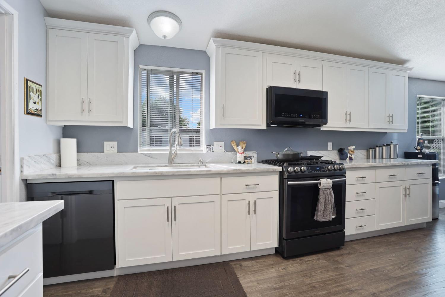 Detail Gallery Image 8 of 33 For 5100 N Hwy 99 182, Stockton,  CA 95212 - 3 Beds | 2 Baths