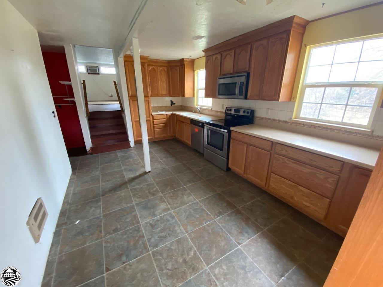 Detail Gallery Image 3 of 18 For 18701 Buchanan Rd, Tuolumne,  CA 95379 - 2 Beds | 1 Baths