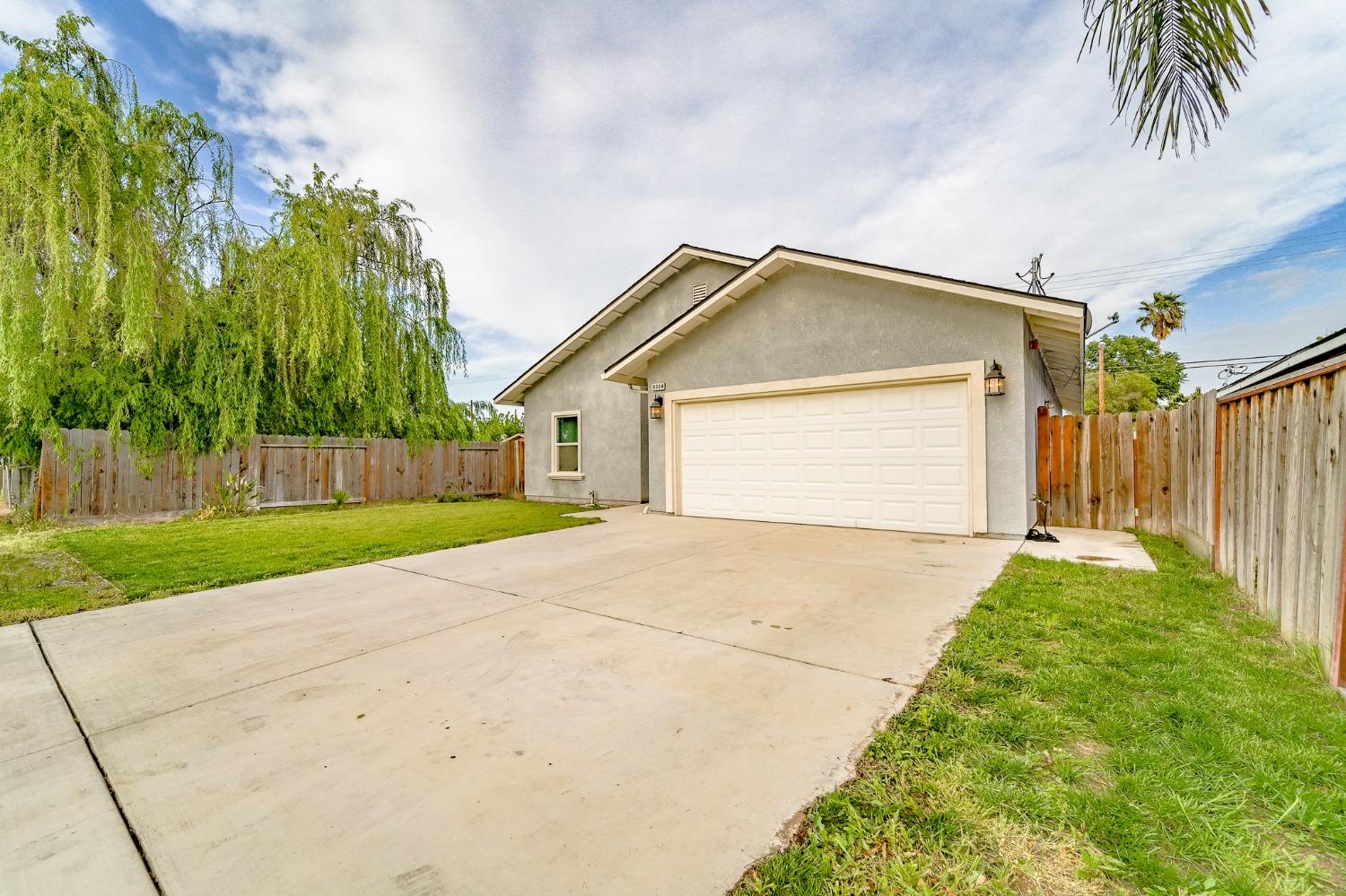 Detail Gallery Image 3 of 36 For 5324 8th St, Keyes,  CA 95328 - 4 Beds | 2 Baths