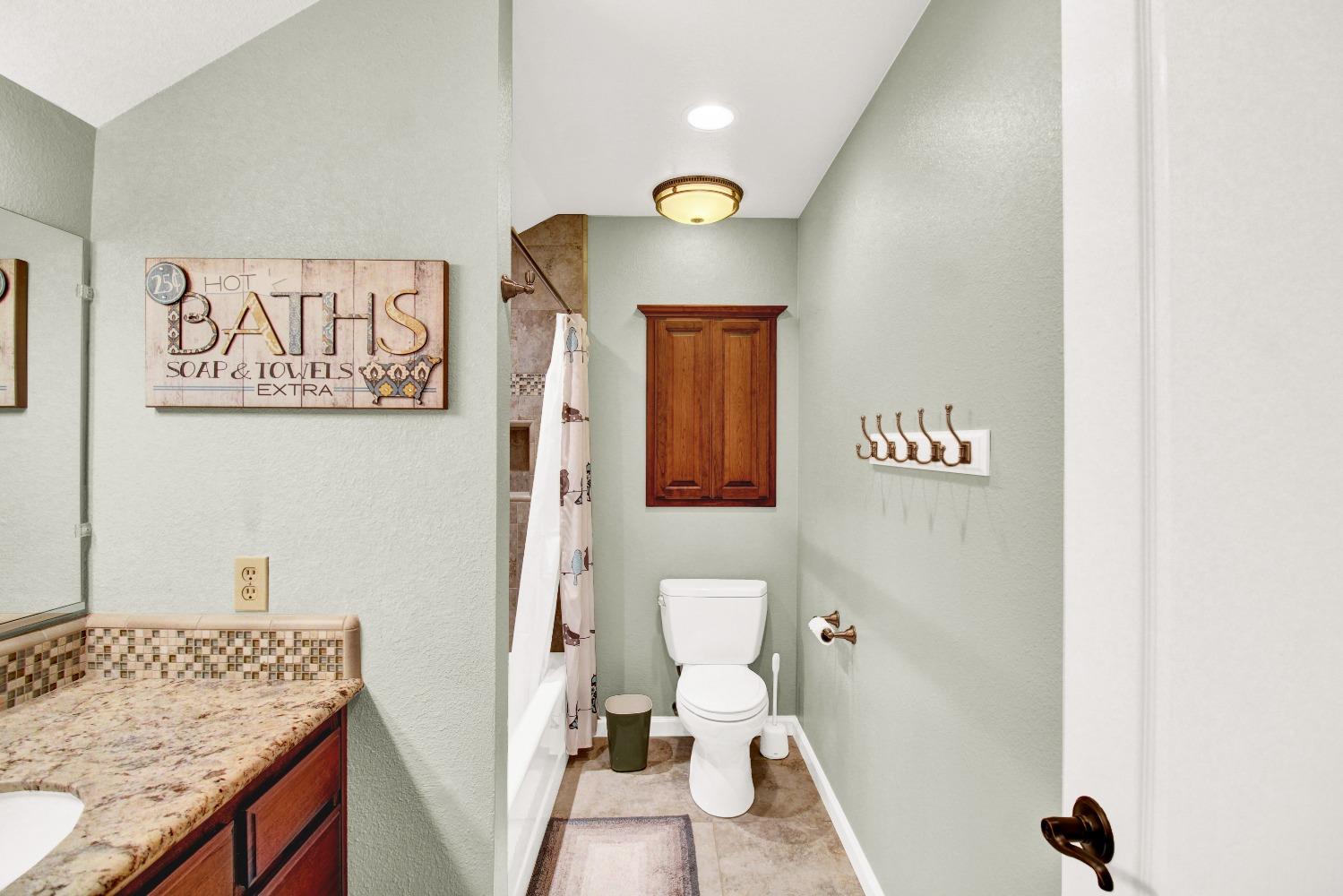 Detail Gallery Image 58 of 73 For 2660 Emerald Way, Turlock,  CA 95382 - 4 Beds | 3 Baths