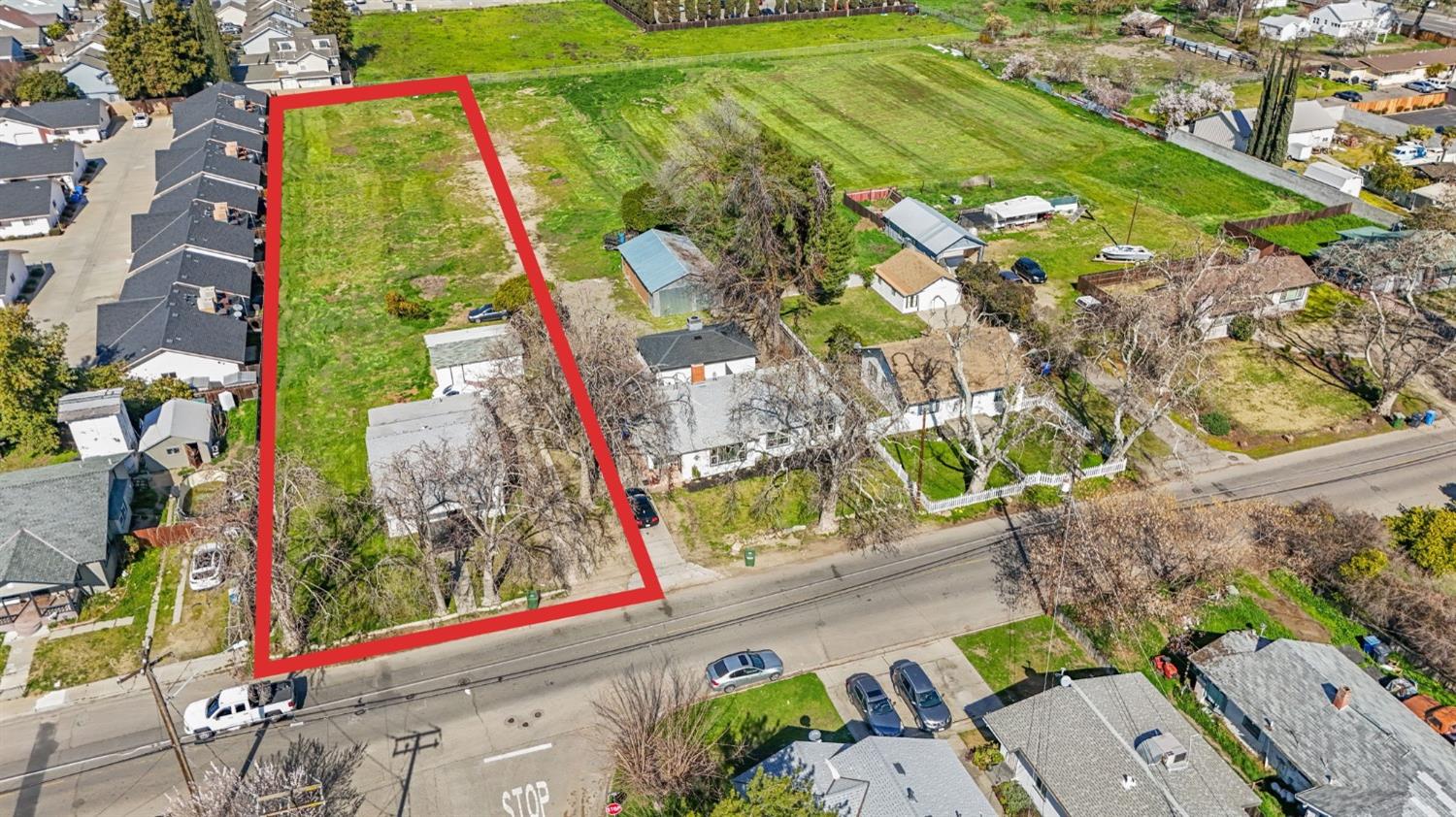 Almond Avenue, Turlock, California image 17