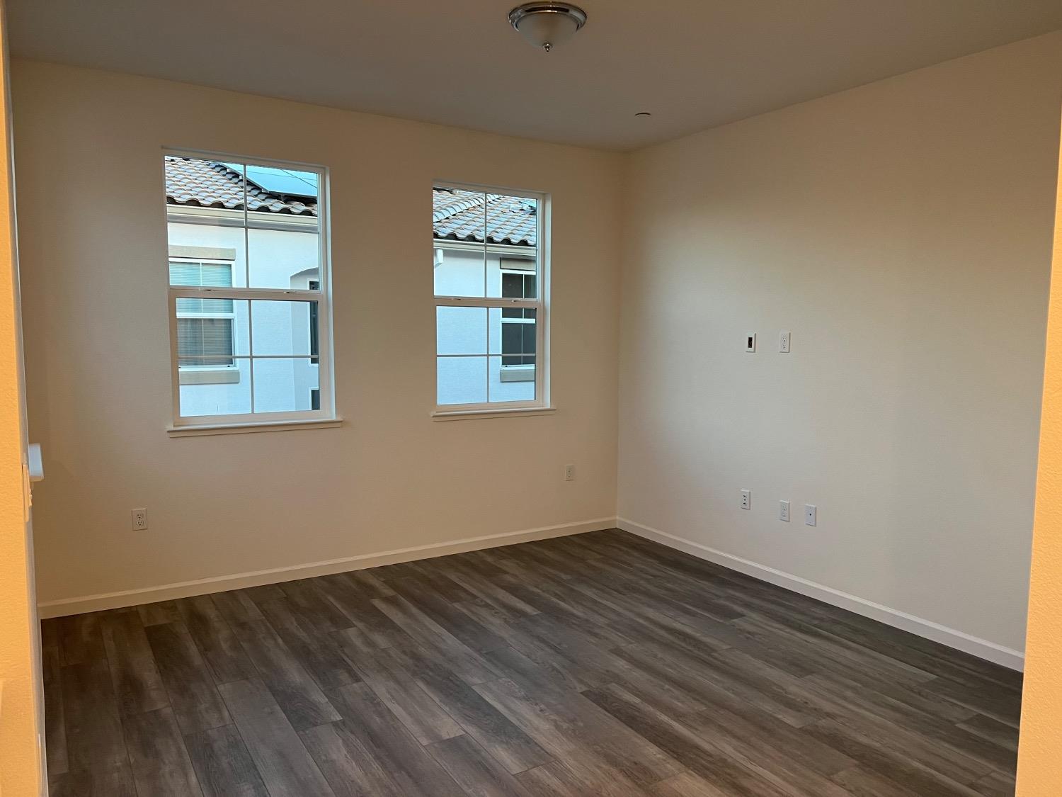 Detail Gallery Image 24 of 51 For 4375 Garonne Walk, Sacramento,  CA 95834 - 4 Beds | 3/1 Baths