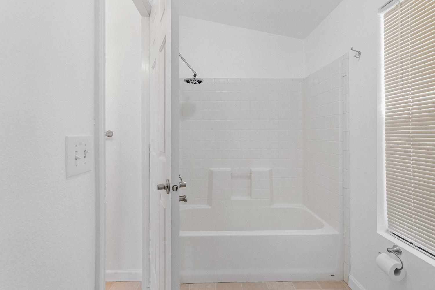 Detail Gallery Image 27 of 38 For 5100 N Highway 99 202, Stockton,  CA 95212 - 3 Beds | 2 Baths