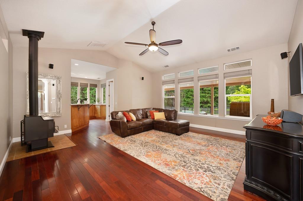 Detail Gallery Image 19 of 73 For 4980 Indian Lane, Foresthill,  CA 95631 - 3 Beds | 2/1 Baths