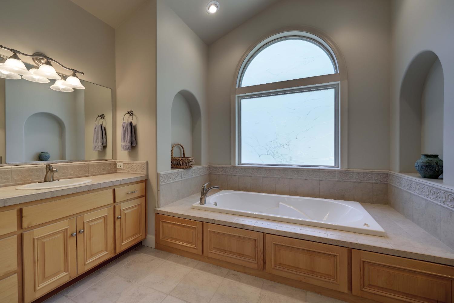 Detail Gallery Image 35 of 82 For 18572 Hummingbird Dr, Penn Valley,  CA 95946 - 3 Beds | 2/1 Baths
