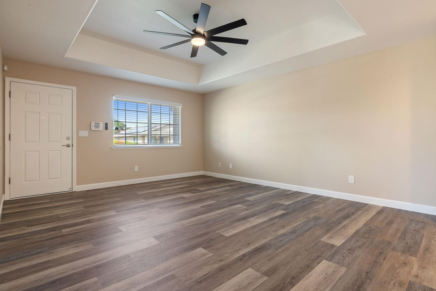 Detail Gallery Image 5 of 20 For 3956 Amelia Dr, Stockton,  CA 95204 - 3 Beds | 2 Baths