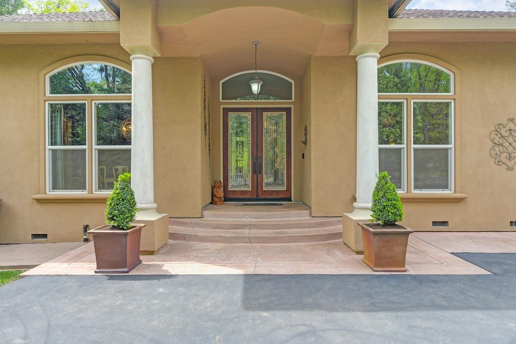 Detail Gallery Image 4 of 73 For 4980 Indian Lane, Foresthill,  CA 95631 - 3 Beds | 2/1 Baths