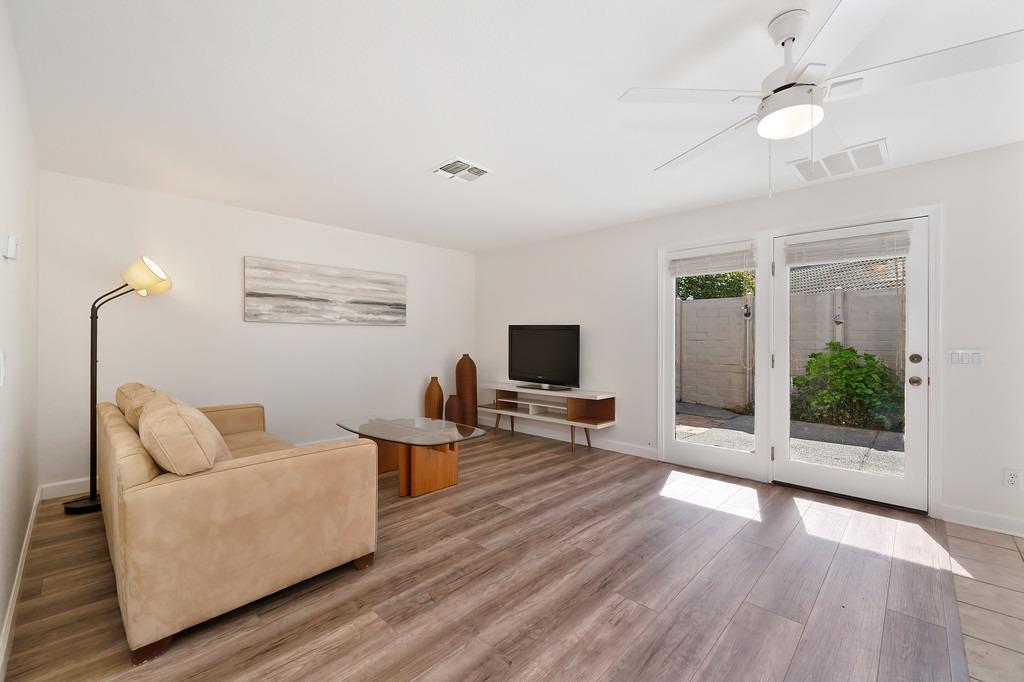 Photo #7: 225048218 Listing: Photo #7
