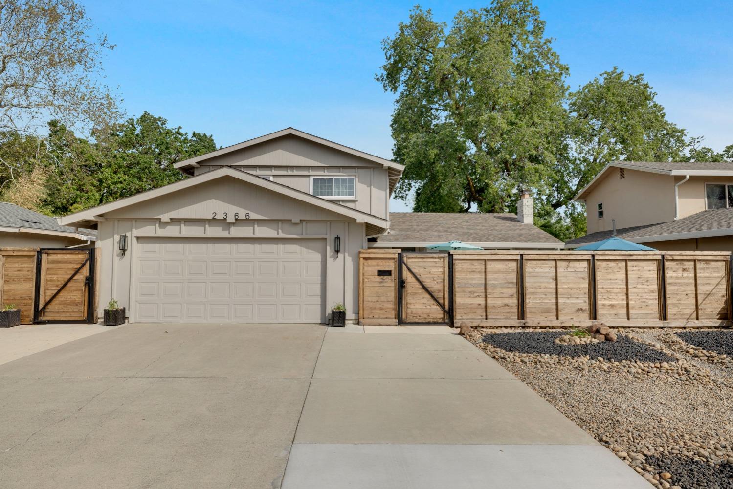 Detail Gallery Image 1 of 1 For 2366 Rogue River Dr, Sacramento,  CA 95826 - 4 Beds | 2 Baths