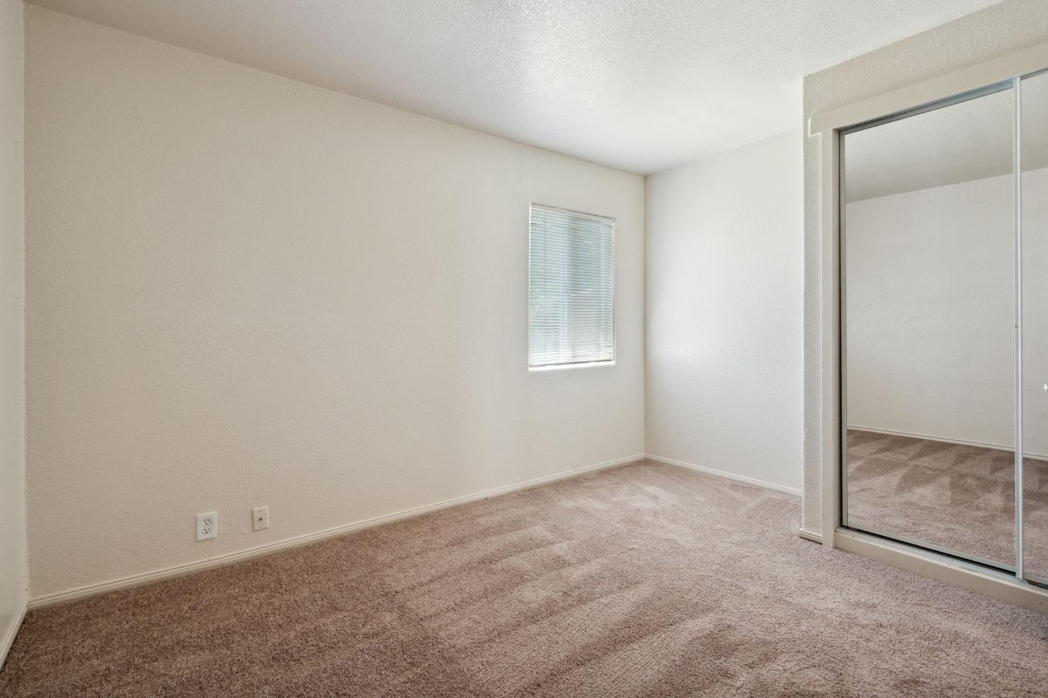 Detail Gallery Image 11 of 20 For 120 Tinker Way, Sacramento,  CA 95838 - 3 Beds | 1 Baths