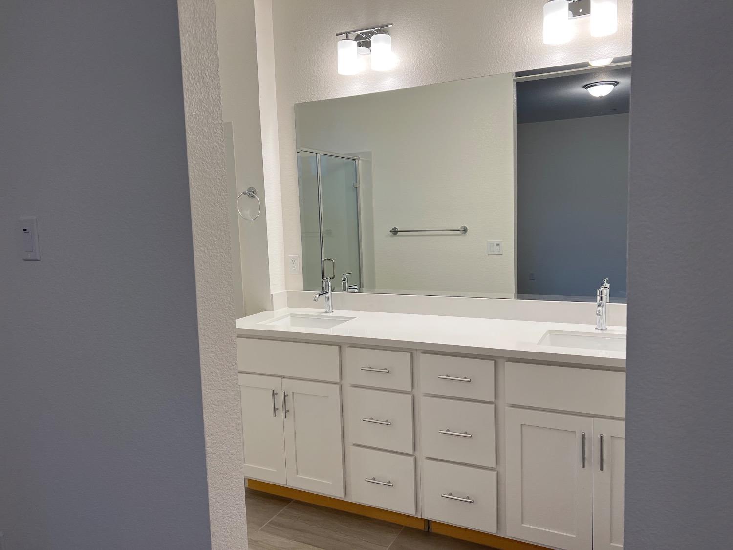 Detail Gallery Image 27 of 51 For 4375 Garonne Walk, Sacramento,  CA 95834 - 4 Beds | 3/1 Baths