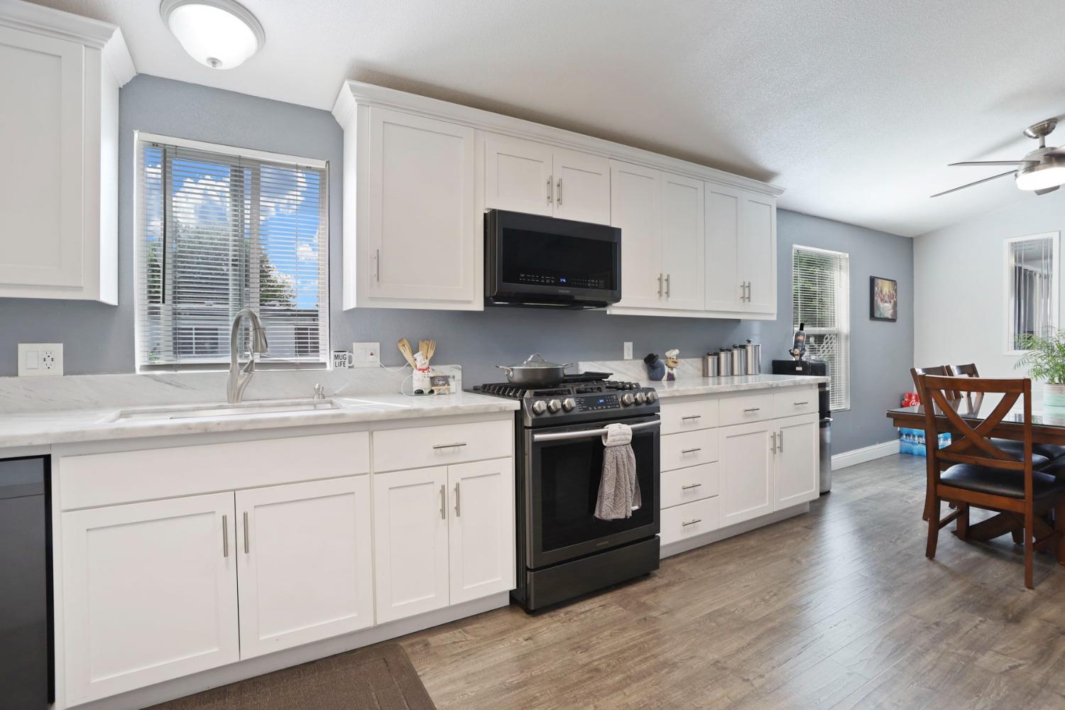 Detail Gallery Image 9 of 33 For 5100 N Hwy 99 182, Stockton,  CA 95212 - 3 Beds | 2 Baths