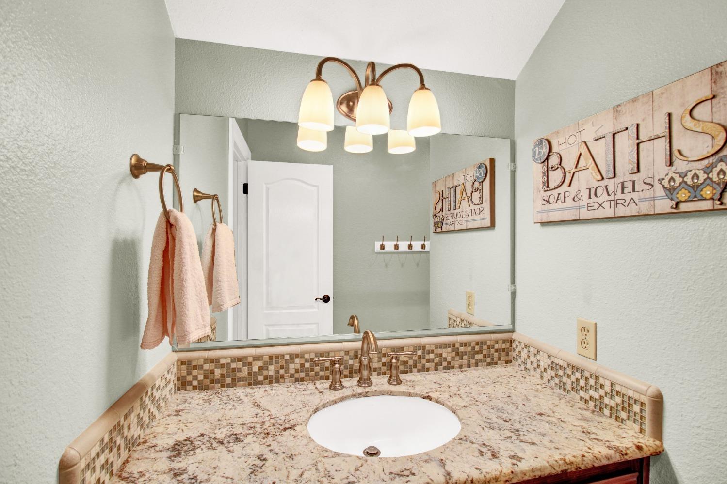 Detail Gallery Image 60 of 73 For 2660 Emerald Way, Turlock,  CA 95382 - 4 Beds | 3 Baths