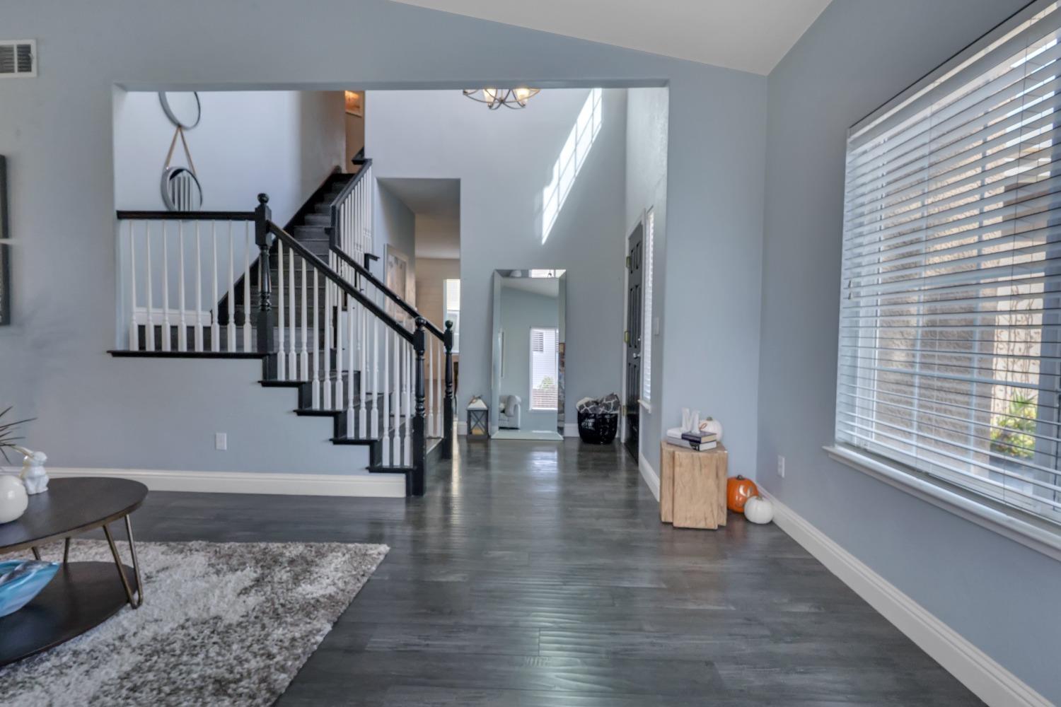 Detail Gallery Image 9 of 71 For 3827 Vecchio Ln, Stockton,  CA 95212 - 3 Beds | 2/1 Baths