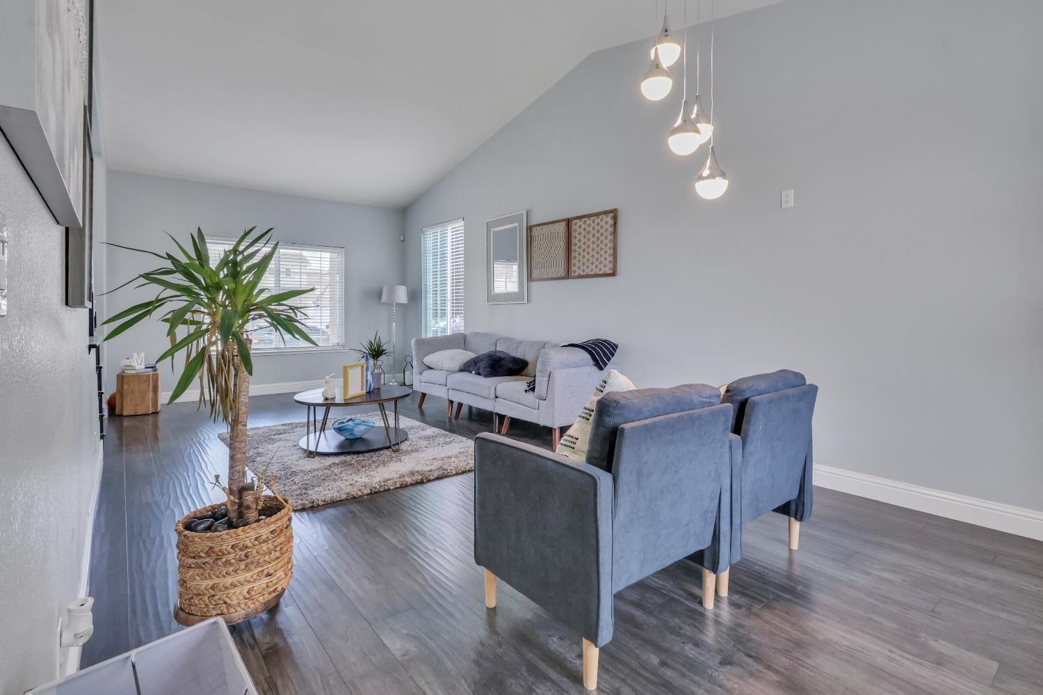 Detail Gallery Image 13 of 71 For 3827 Vecchio Ln, Stockton,  CA 95212 - 3 Beds | 2/1 Baths