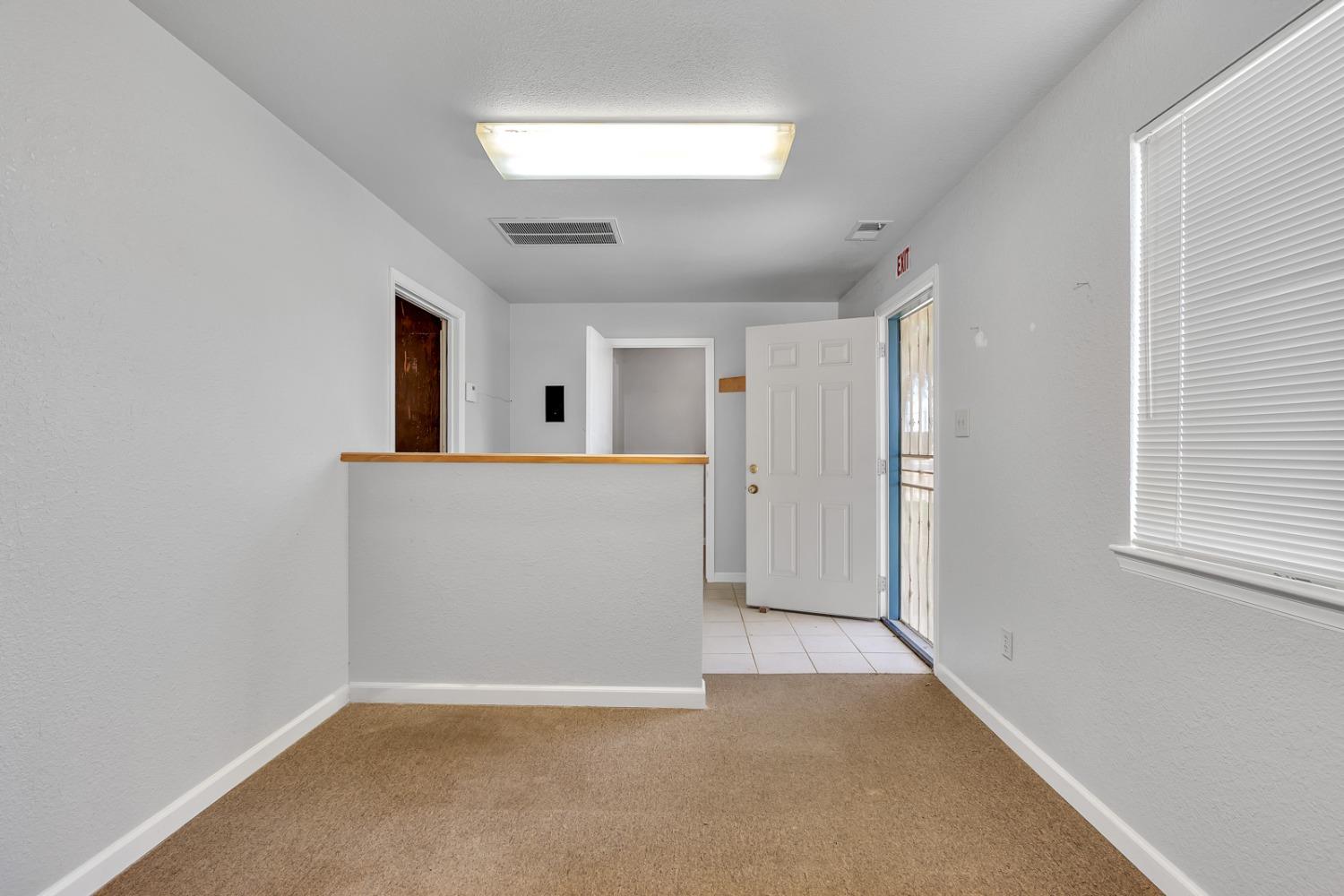 Detail Gallery Image 8 of 15 For 339 H St, Los Banos,  CA 93635 - – Beds | – Baths