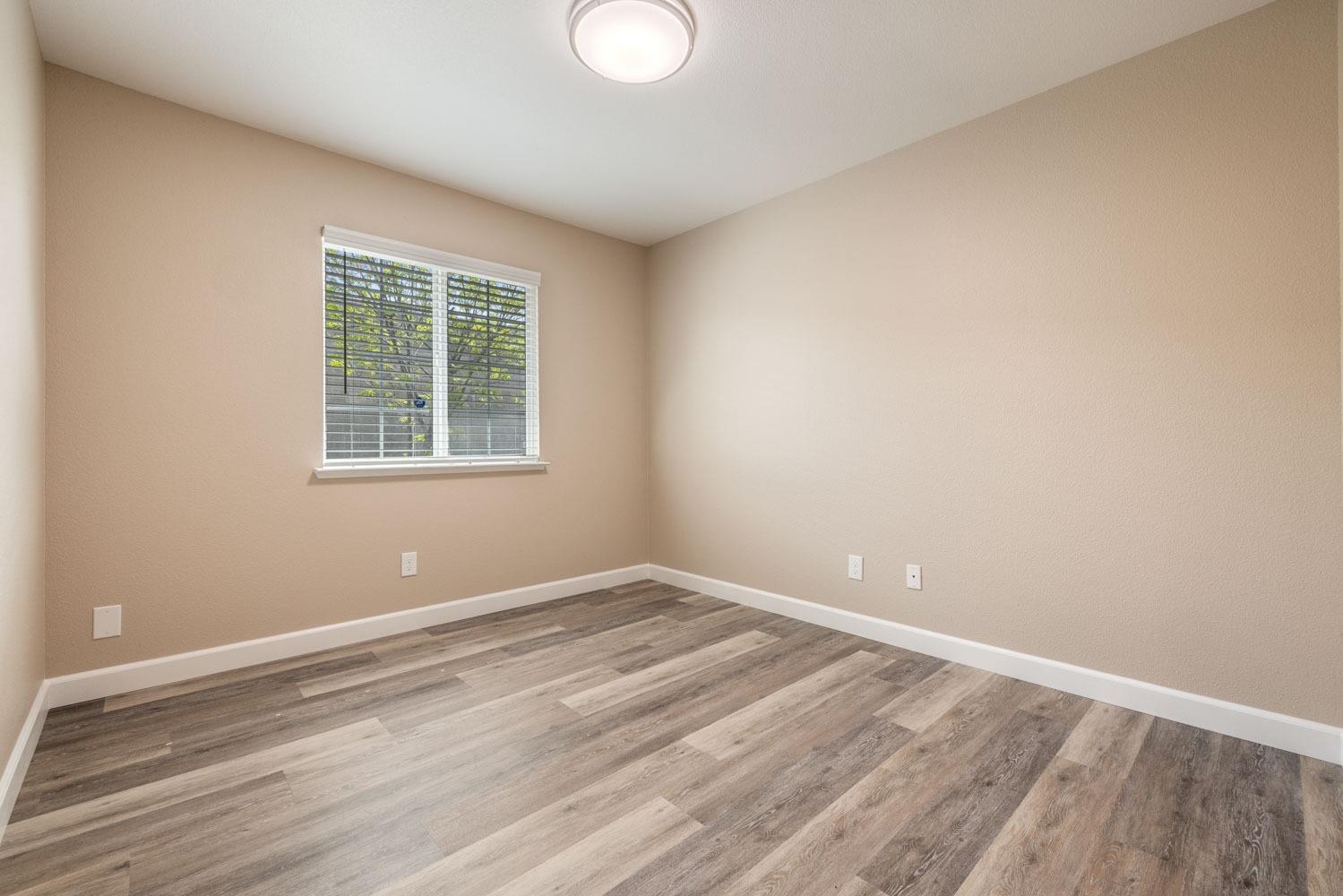 Detail Gallery Image 11 of 20 For 3956 Amelia Dr, Stockton,  CA 95204 - 3 Beds | 2 Baths