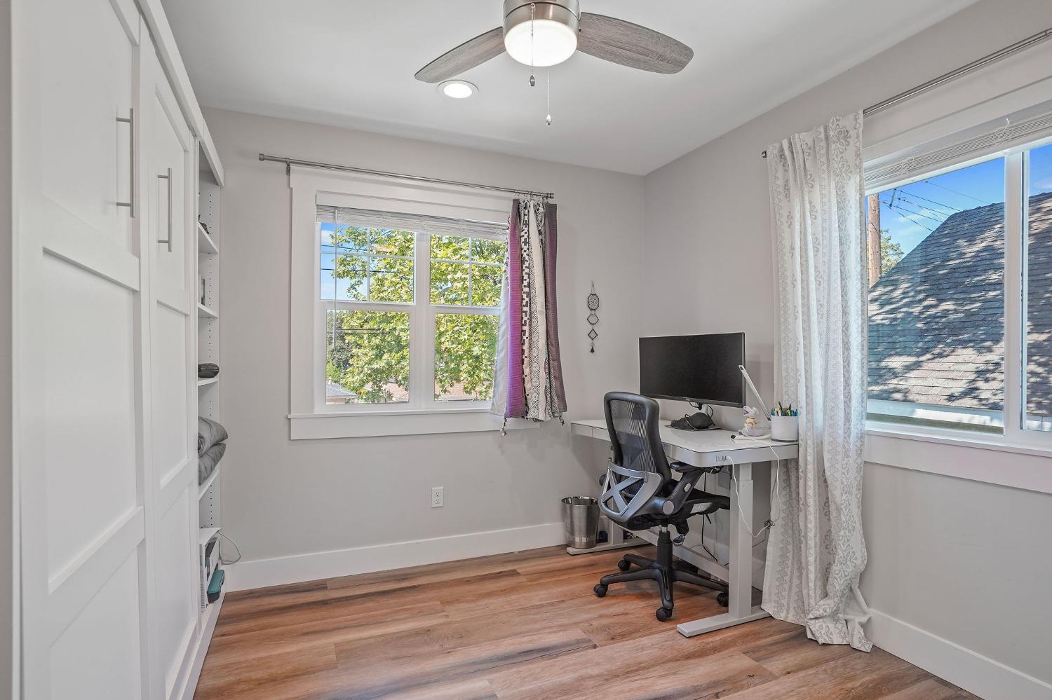 Detail Gallery Image 20 of 34 For 2741 Santa Clara Way, Sacramento,  CA 95817 - 4 Beds | 2/1 Baths