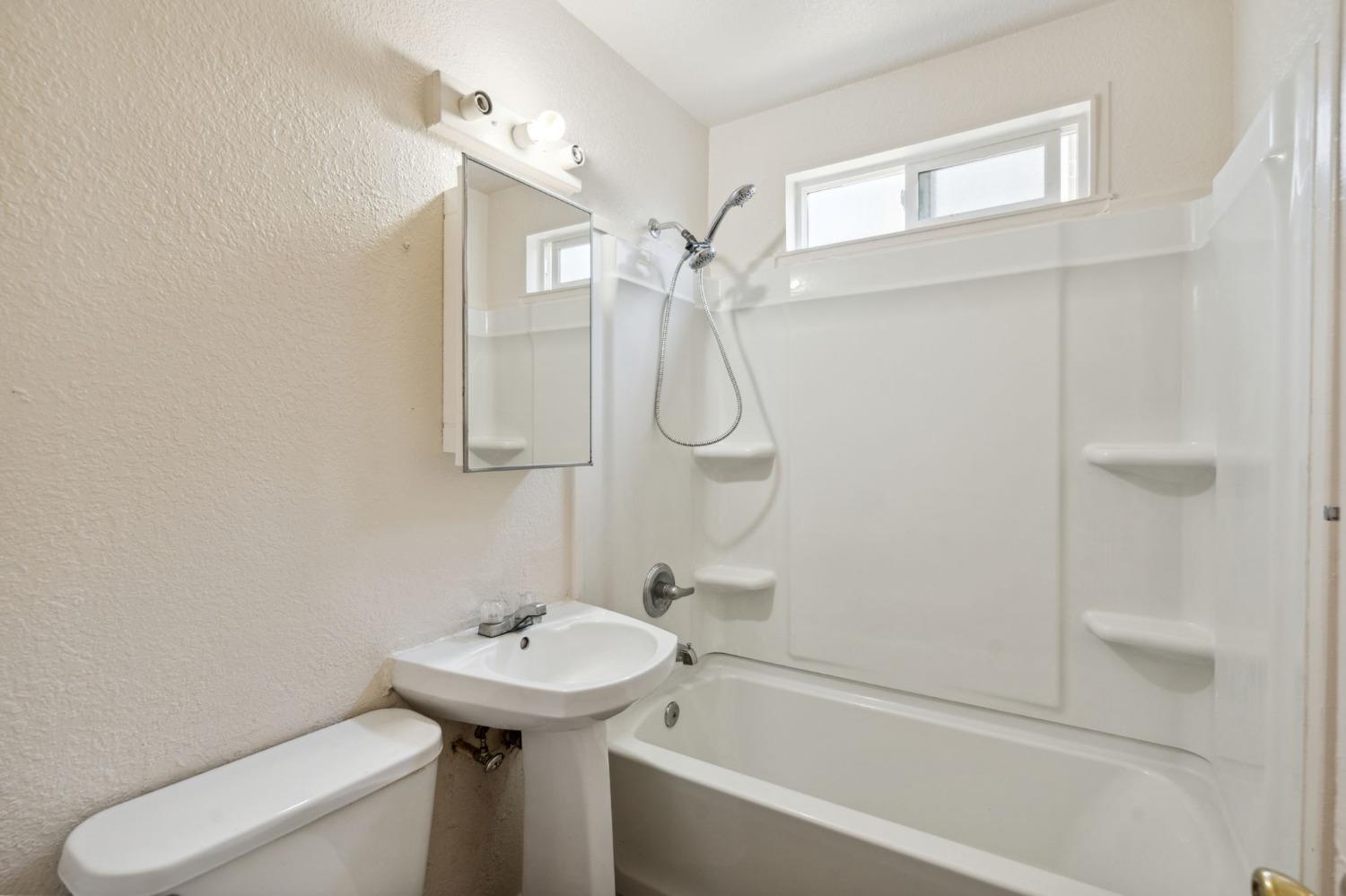 Detail Gallery Image 12 of 20 For 120 Tinker Way, Sacramento,  CA 95838 - 3 Beds | 1 Baths
