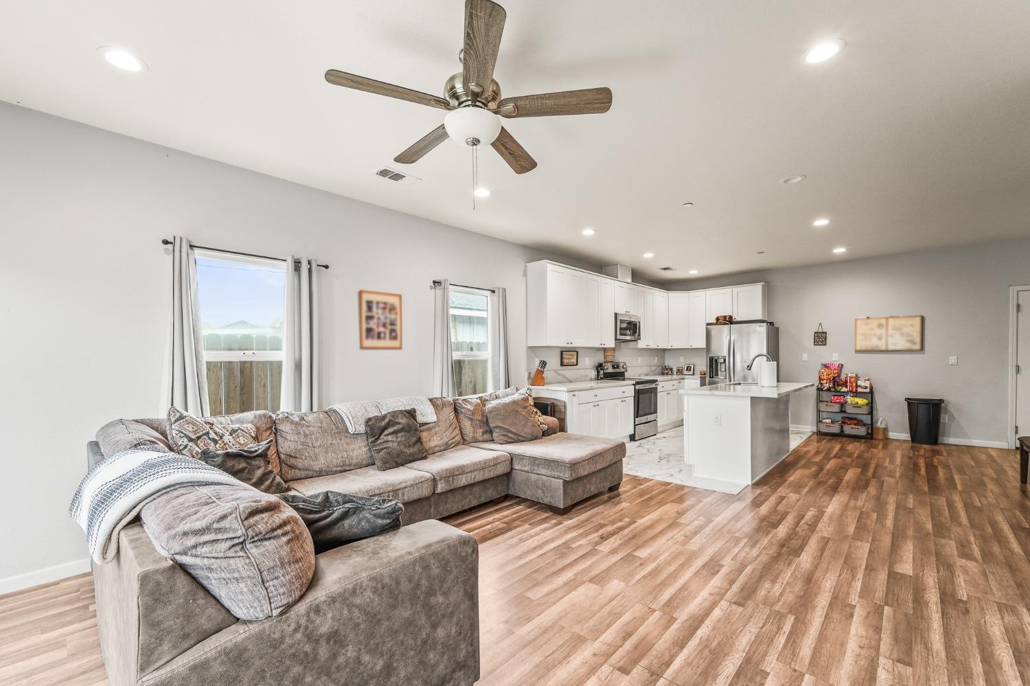 Detail Gallery Image 17 of 36 For 5324 8th St, Keyes,  CA 95328 - 4 Beds | 2 Baths